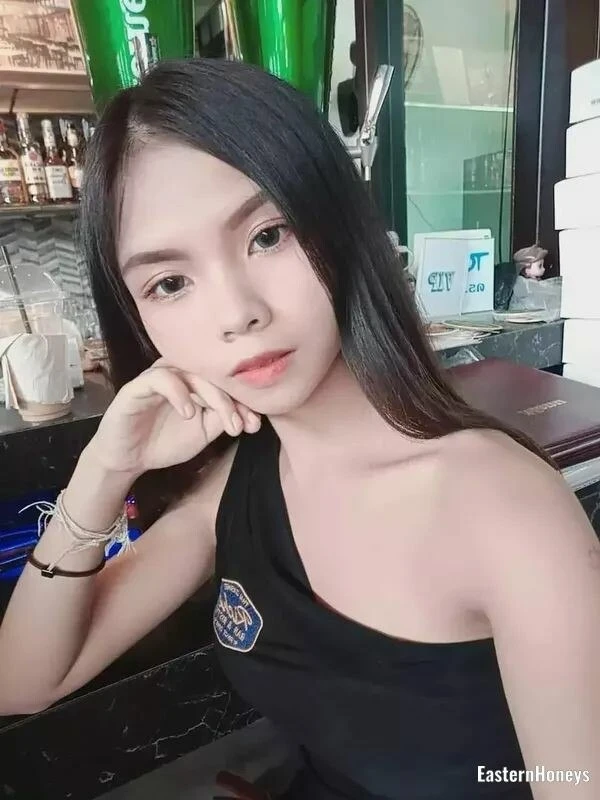 Yanita Profile image 1